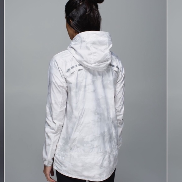 Lululemon Miss Misty Jacket Size 2 - Good Used Condition - Picture 8 of 16